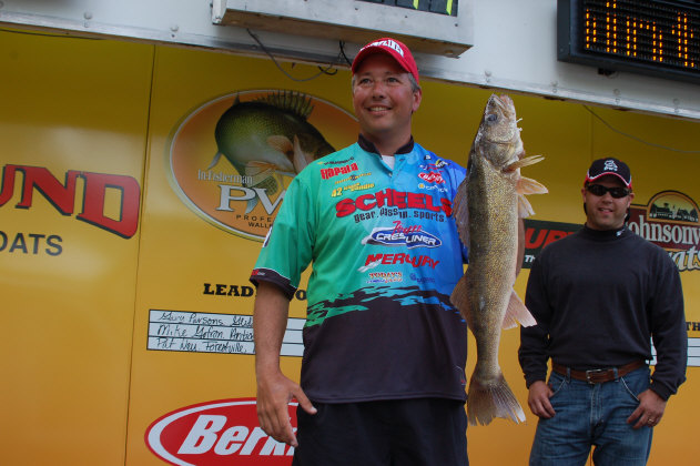 398D51C8-75A4-4925-AFE9-57584F1E77A6