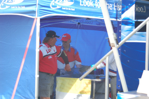 3A1020E6-B850-446F-9615-705A368138E4