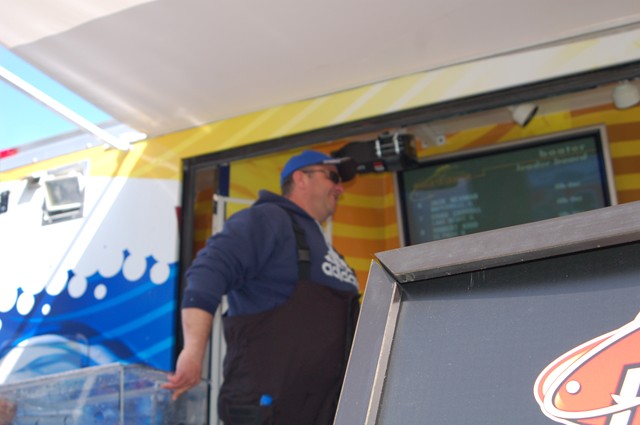 3A77463D-1F6C-496D-93CE-00B94C6E3ECB