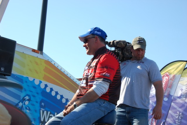 3B3F3825-8973-4B7F-BB09-941CED1DE20A