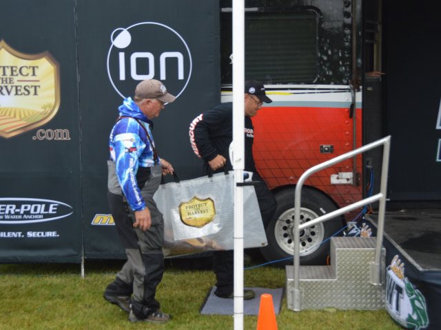 3B9E996E-1642-4364-936F-DC2501822932