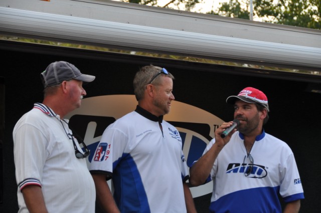 3C086963-73B0-4A11-B336-382BCC5EF536