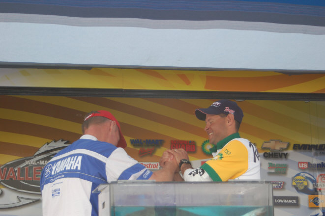 3C15B3FD-7FF8-480F-9576-F45467451319