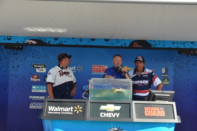 3C1736D8-D0E0-454E-8DC1-94E873E6A34A