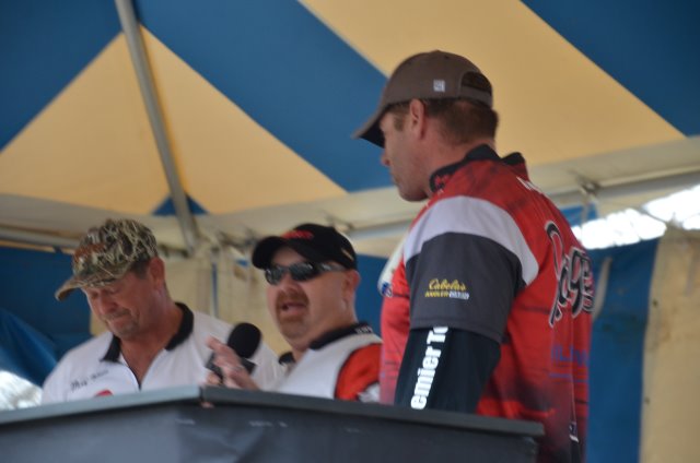 3C239D80-8725-481E-A1E3-8F223985CA83