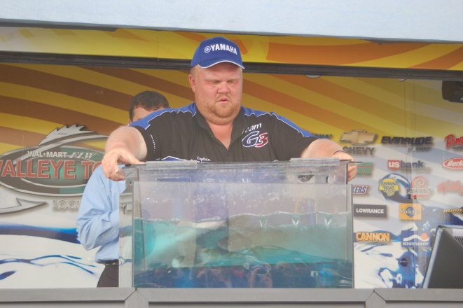 3C5D601D-8D51-4D41-9525-271B31DFFE22