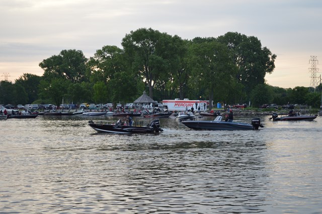 3CC66326-4A77-4A07-82B5-EF6A00F2CD30