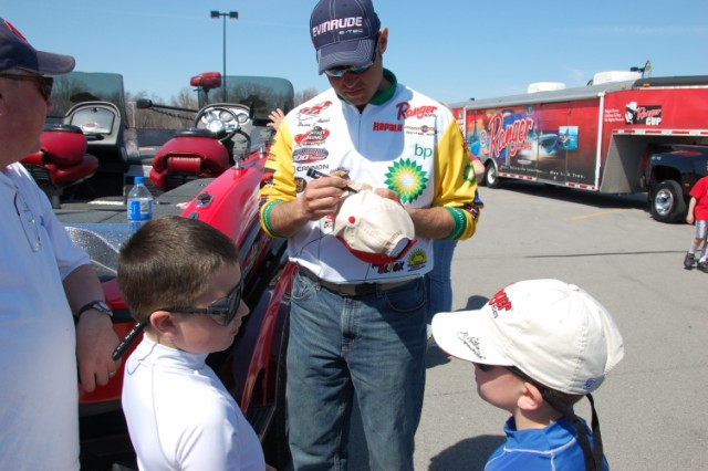 3CFBA20F-9CF7-4CC9-8F0D-B3C84D3EC65F