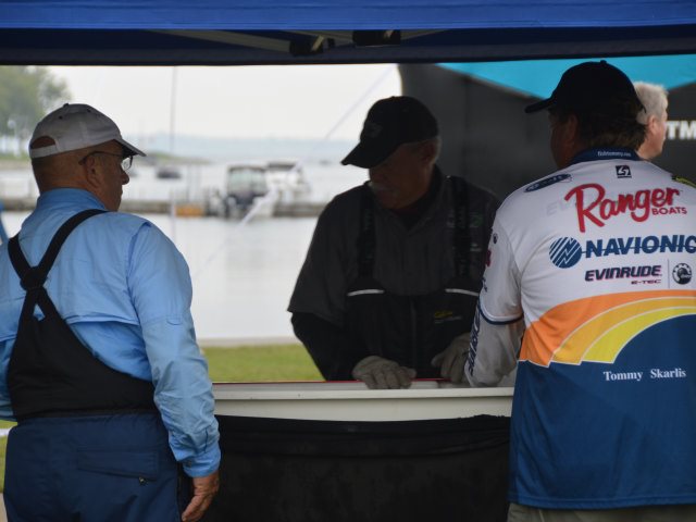 3D2EC31E-8419-4B3D-B7CA-5013CB28AD3F