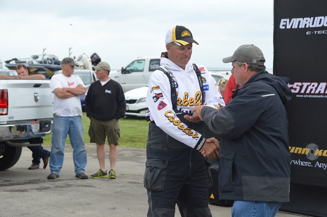 3D41AC9D-E0B3-43A2-AF1C-6E606071E814