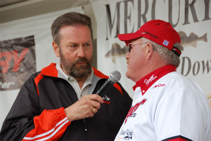 3D469A8C-0AED-4CA2-BCB8-49CB08BCDD90