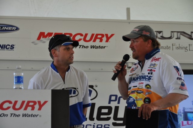 3D78EC7B-6113-4567-BC9F-343BC650A19E