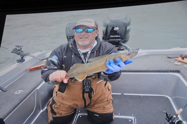 3DA85913-786B-453E-ABBF-D3256C67ECE2