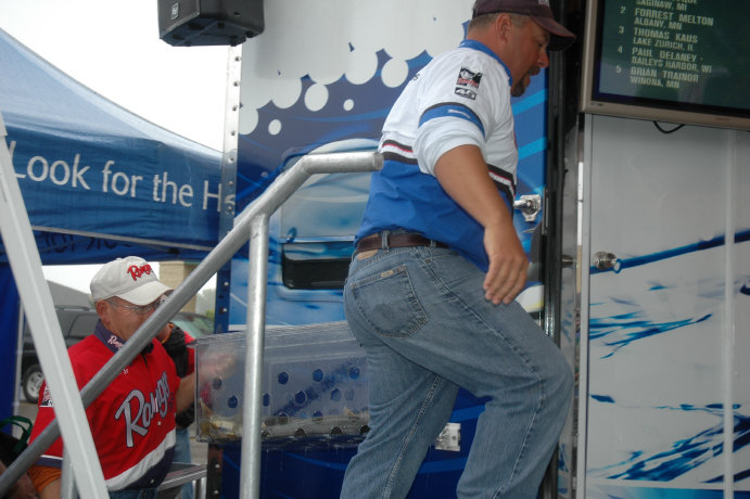 3DB9E04D-A3FD-4798-AAF0-C41328422DAF