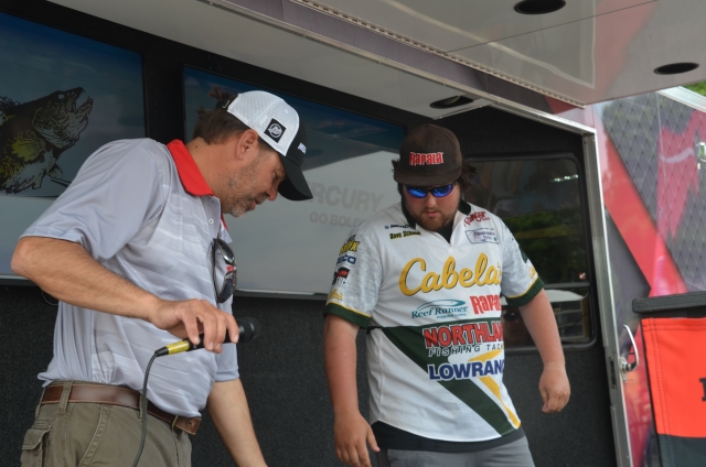 3DD757C7-70A9-4D6B-9E4A-E98B6F560F66