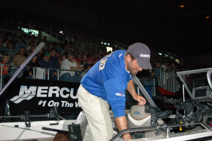 3E253095-A9A6-4441-B405-516DFC578FCA