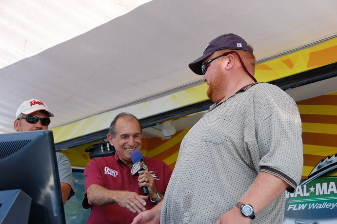 3E3AB8EA-0179-40D2-96C8-BF58555E200E