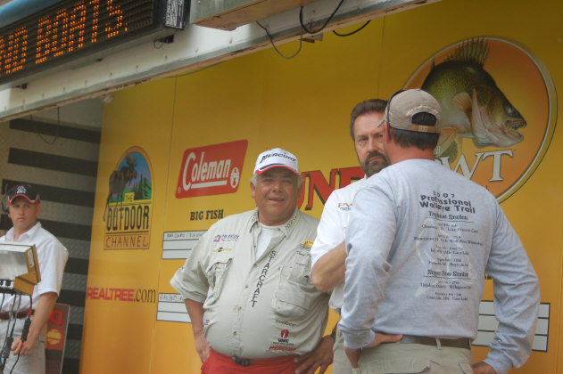 3EDD4AD9-0416-4466-8F32-5F394BE09EAC