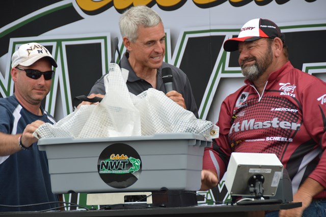 3F6859CC-3776-42D7-AF7C-E4965522742A