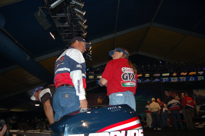 3F71C213-08D0-4596-990B-974AC20E26FC