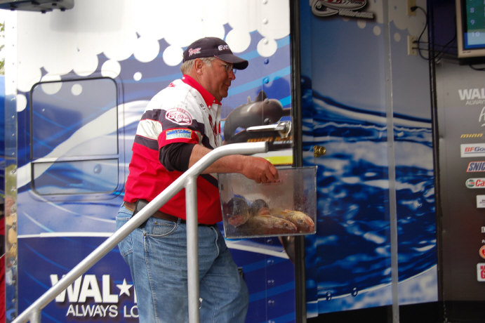 3FB32D0F-A10D-4A15-9856-8C7F8D18CE19