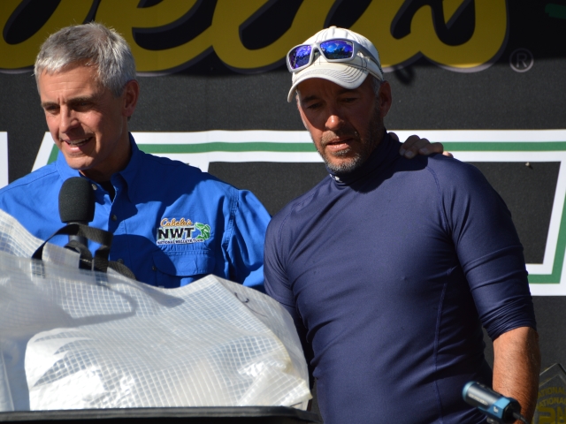 3FC35894-B7BB-4D9A-9B03-2DABA9917B82