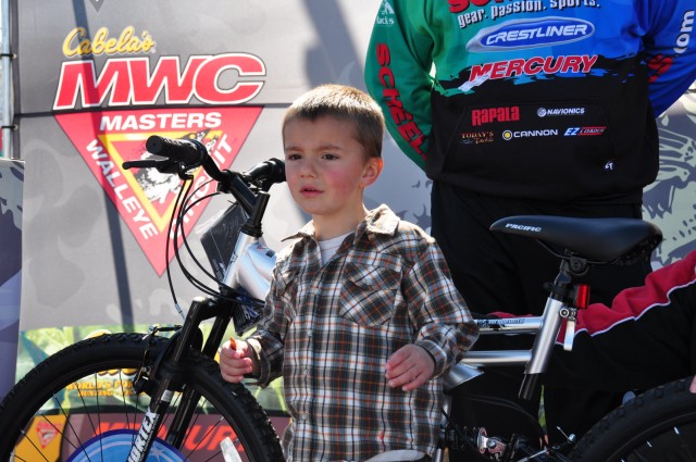 3FCBCDBC-CB40-484F-BA57-C7A9EA3EA760