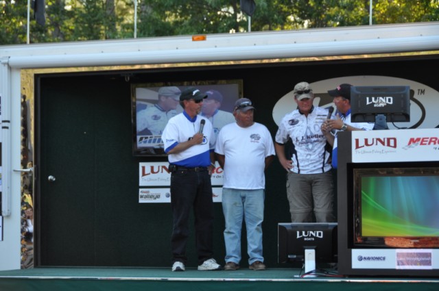 3FD405C8-BF52-4E9C-BF43-7DAEC9D49816