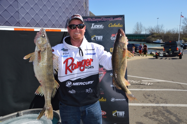 3FD75AA7-32EC-42EB-B704-C4F72A239000