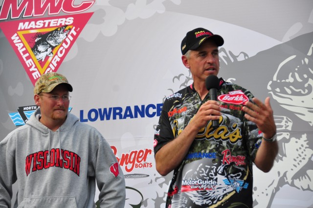 3FE106E6-6838-4BB8-AFEA-33762BAFE666