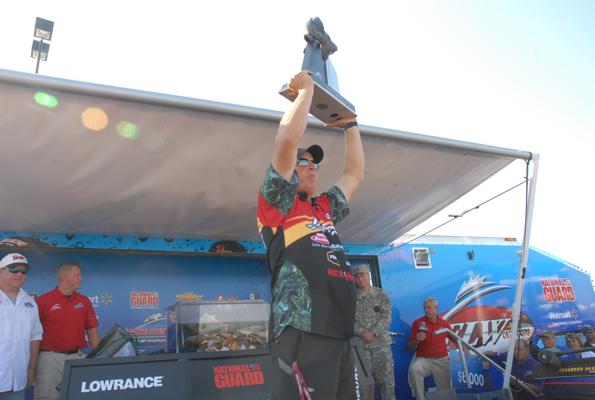 C060B81F-FC3D-4DF8-8A6B-72FFD5BD32AF