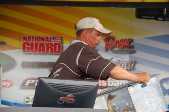 7A2D6AFC-CDB2-4922-8AD3-C65FDA0E4B8F