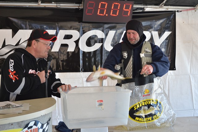 2B7D5594-B155-407C-B674-012A9C23E8E7