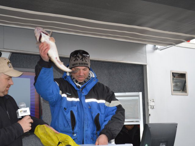 4061E4A5-363E-4F4B-989F-3B125DA1B51A