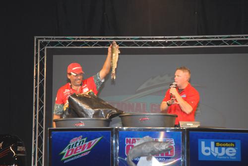 406E9676-7859-4CBA-A214-82F1768220D5