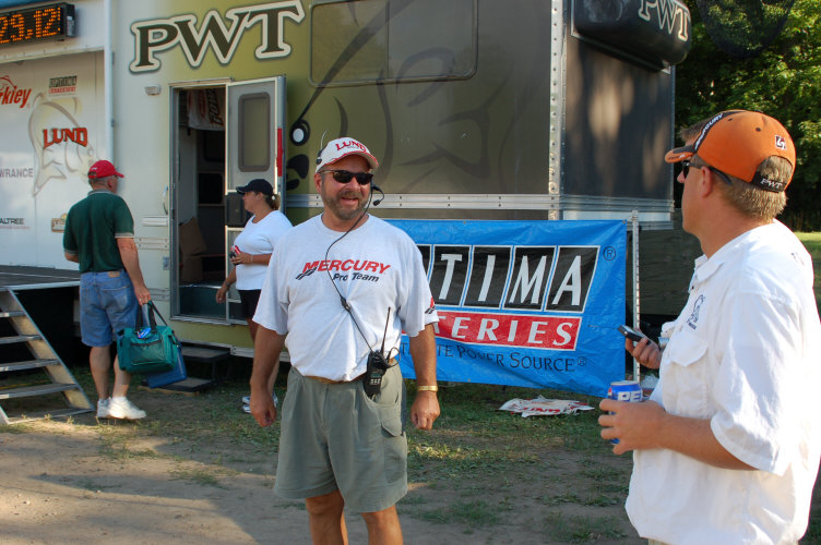 40E91525-F8EB-4B2A-95BC-D9F1906F8519