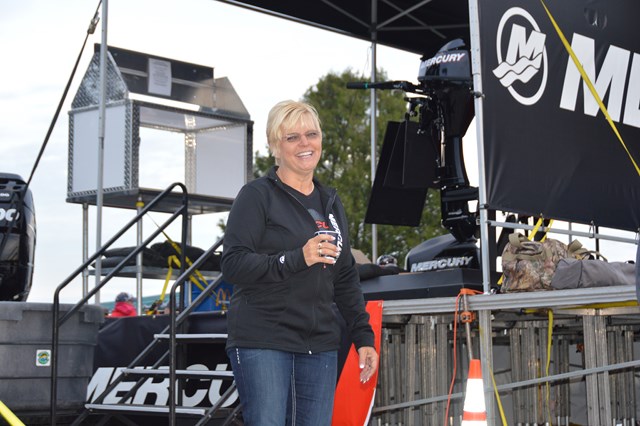 41304CA3-BD60-4D15-93C9-A6D435D8159C