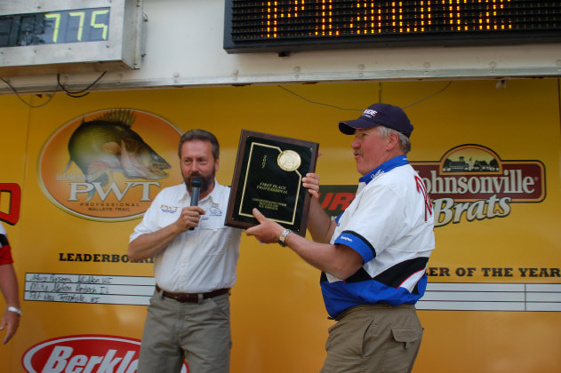 4137DB95-1C17-4DF6-8D9C-7AE6C1AF0EEB