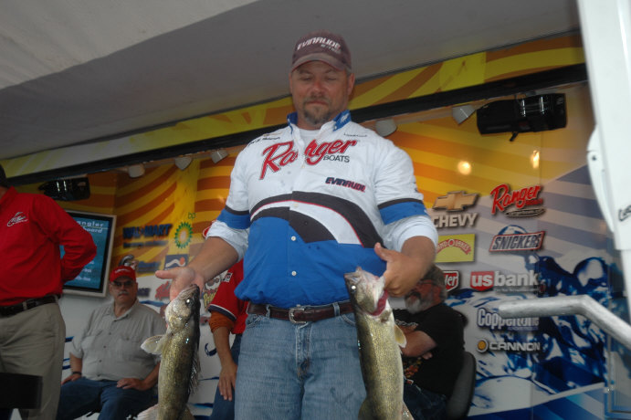 41384CC0-6549-429B-B1CE-8F76D932F513