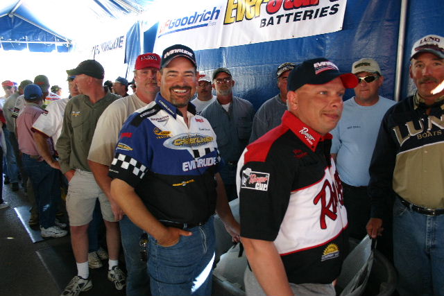 414C1398-18EB-40D2-8DFD-2F76016C12C0