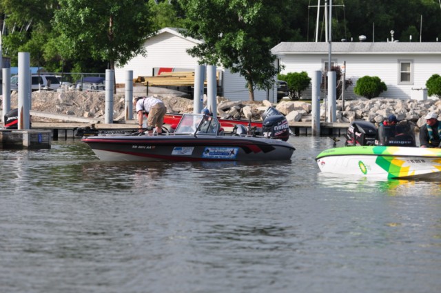 41690B29-8582-4A94-8B54-5A878F4231AD