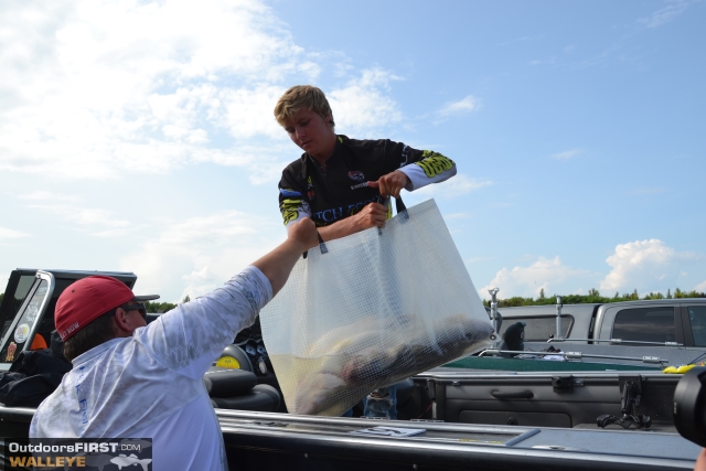 41ABE021-6624-43D5-A683-5ABC7CB4FEA9