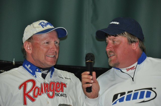 4229D353-DDD4-4889-A5DB-E3196DB39E47