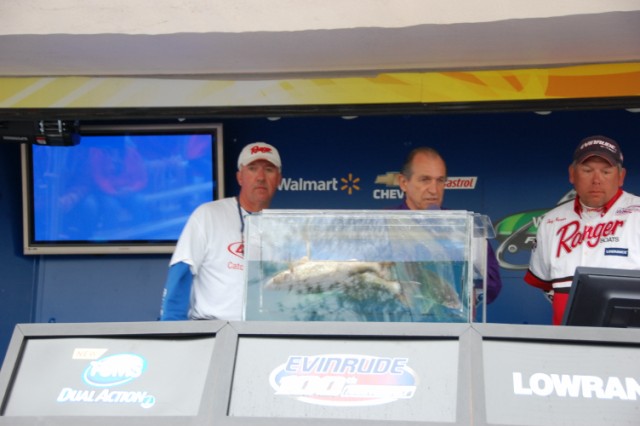 4245FAF7-DF74-4FC7-BF23-A45A3695D45D