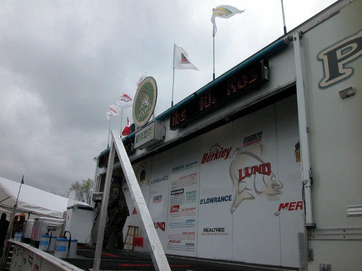 42B6CC9E-7556-453A-8882-3D42927A3A49