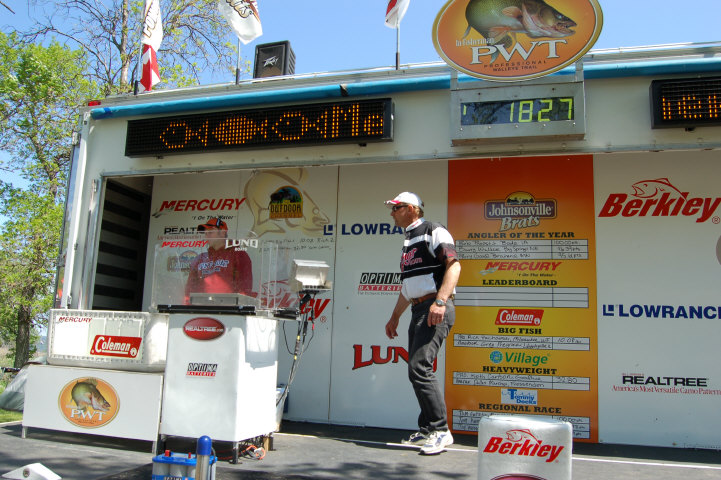 43174D72-CEB5-429B-BD87-D57361622536