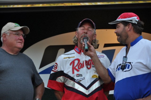 43948C3C-6530-48C6-B52C-B5EBE672EAC1