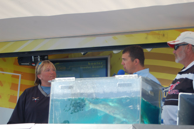 44326B00-6AF9-44DA-A4E9-053CB675D275