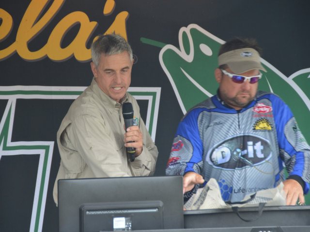 44469855-C3C9-4628-8A38-07D416E7FD75