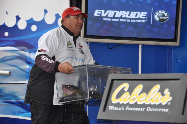 445BA2D9-09BB-45DF-82A2-0F605F70C7FB